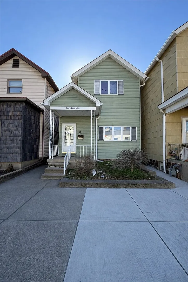 821 McKean Ave photo 1