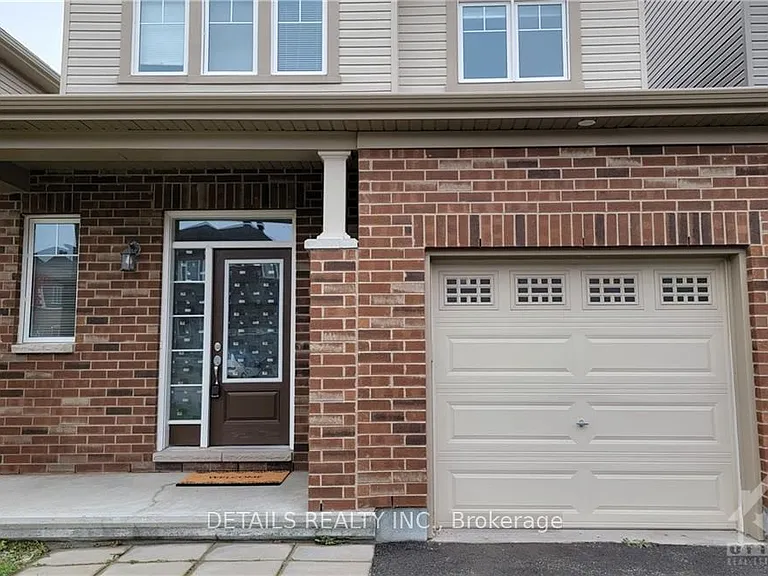 251 Saddleback Cres — Photo 2