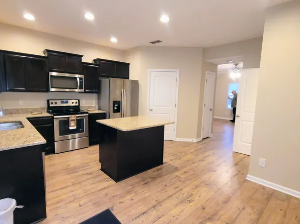 818 Staten Dr, Murfreesboro, TN 37128