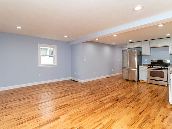 5th image of 15 Buckingham St #2