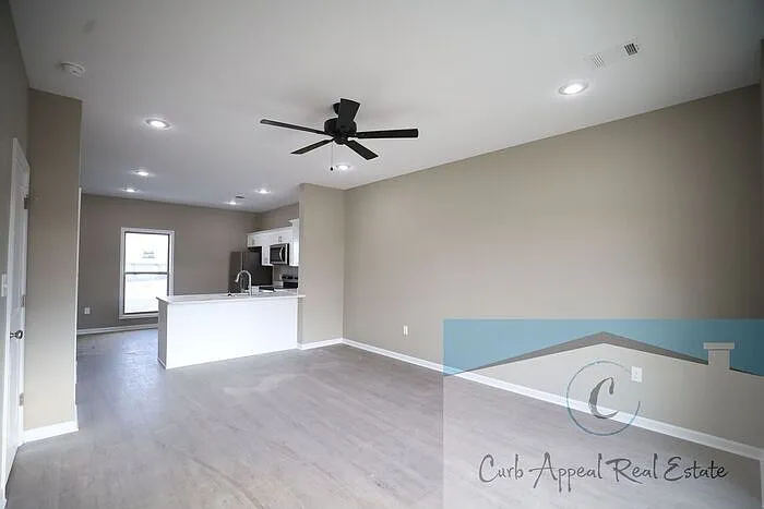 1702 Bittle St #B — Photo 8