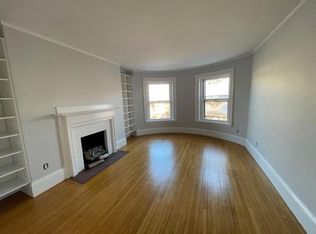 174 Bay State Rd APT 3, Boston, MA 02215