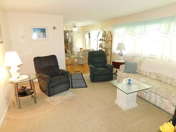 3rd image of 11134 Redbird Dr