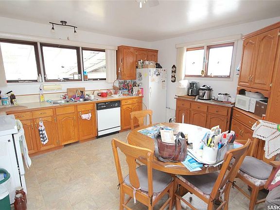 2nd image of 22 Davies St