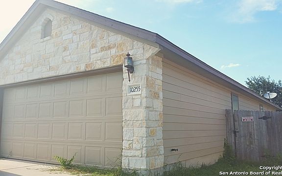 3rd image of 10255 Villa Del Lago