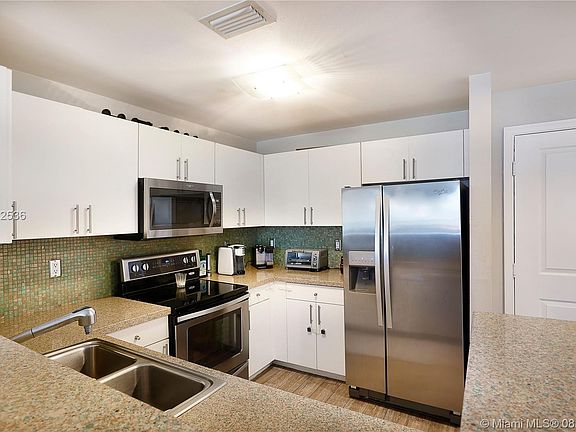 4th image of 10 Aragon Ave Suite 809