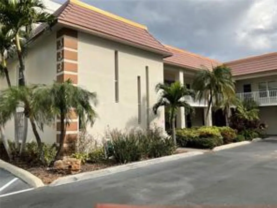 333 Island Way #101