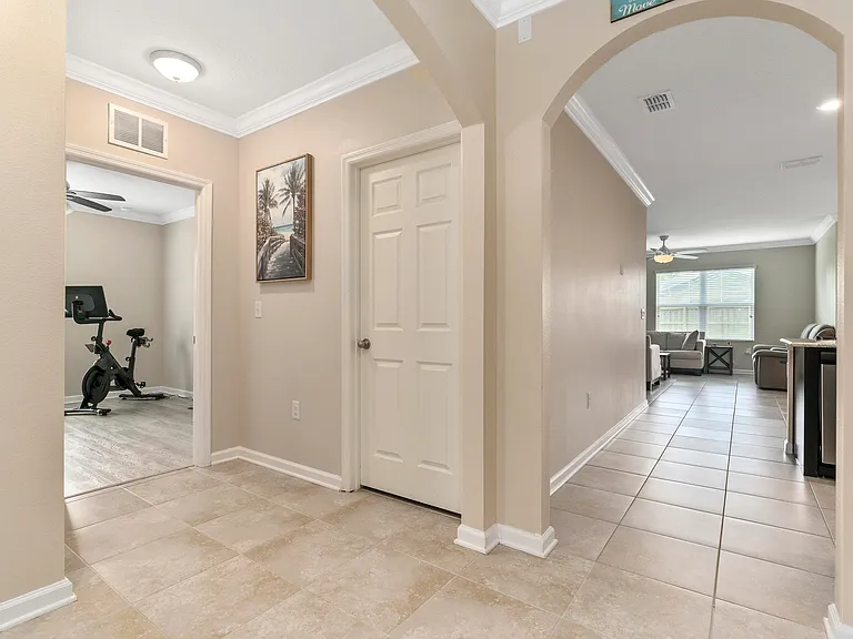 1810 SW Capehart Ave — Photo 6