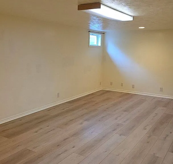 151 E Maple St — Photo 9