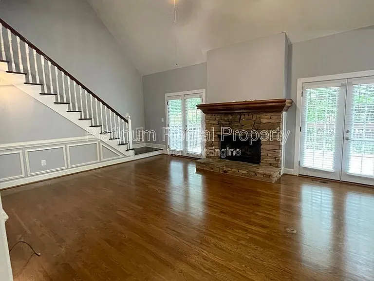 4204 N Mountain Rd NE — Photo 5