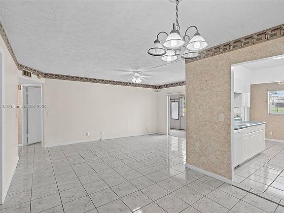4th image of 8000 Lagos De Campo Blvd #A-105
