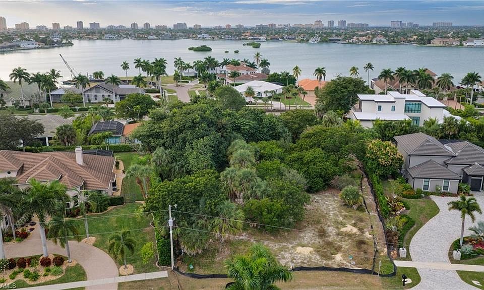 1st image of 720 Inlet DR