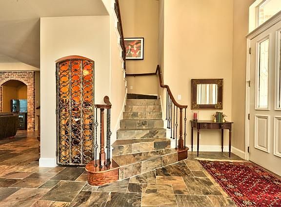 3rd image of 2612 Elmbrook Dr