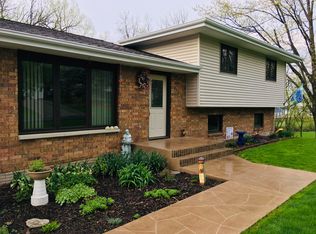 31471 Walnut St, Dyersville, IA 52040