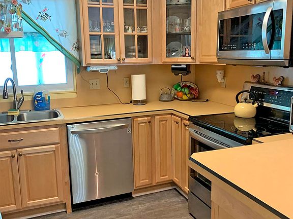2nd image of 177 Sea Fern Dr #2