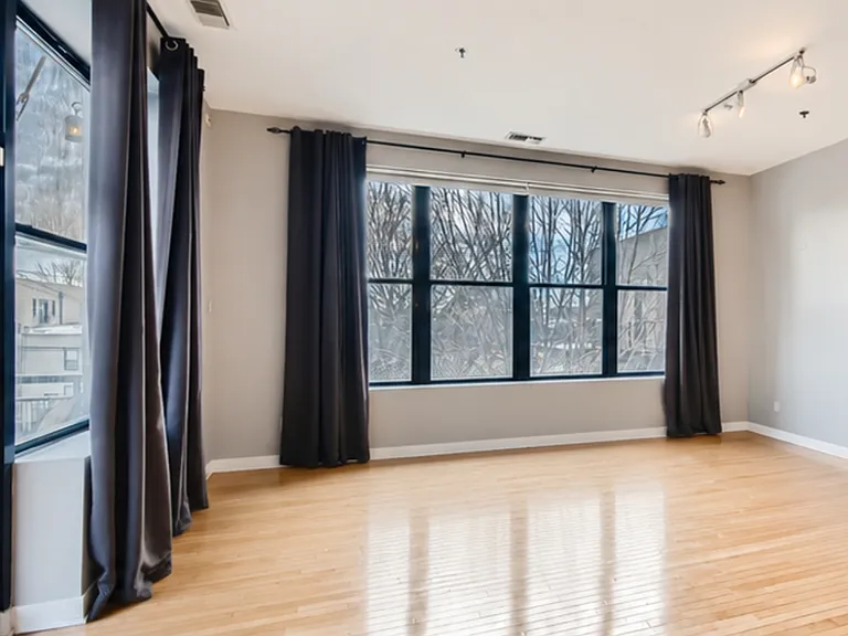 1 S Leavitt St #307 — Photo 9
