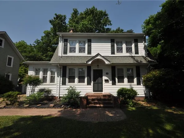 135 Hampton Roads Ave, Hampton, VA 23661