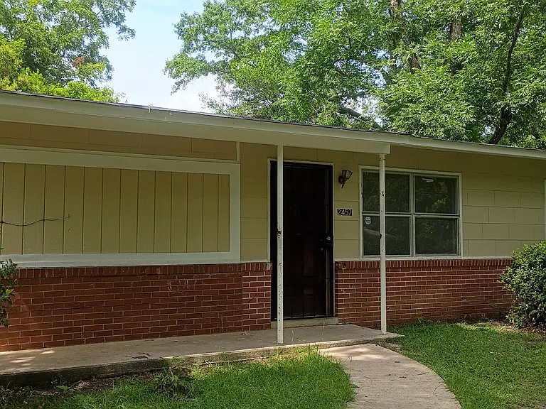 2457 Brevard Dr — Photo 13