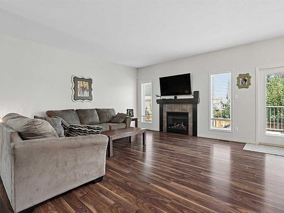 5th image of 19 SW Riverland Close W