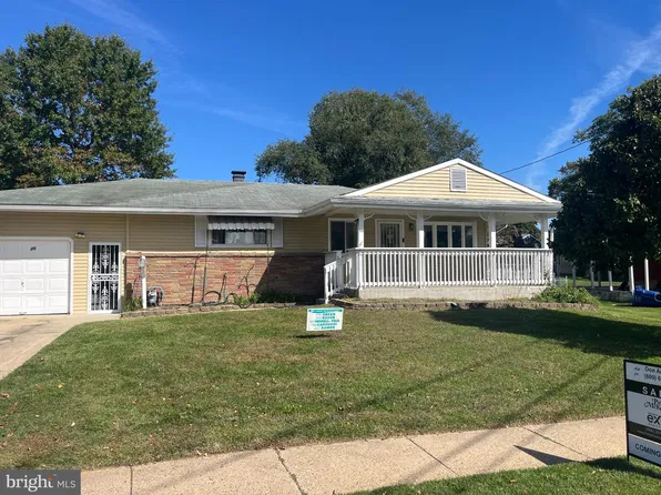 35 Langdon Rd, Burlington Township, NJ 08016