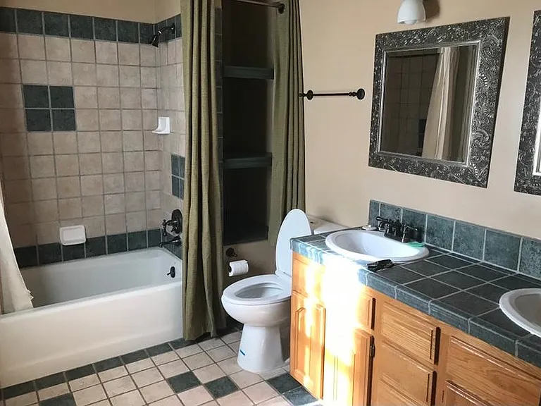 6057A Morella Ave — Photo 4