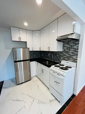 Rented by Bond New York | media 1