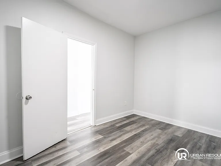 7927 East Dr #260 — Photo 20