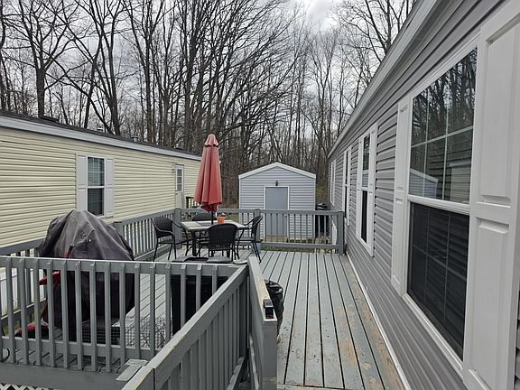 4th image of 847 Apple Tree Ct NW