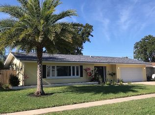 2243 Saint Charles Dr, Clearwater, FL 33764