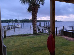 8 Bayshore Poin UNIT 8, Valparaiso, FL 32580