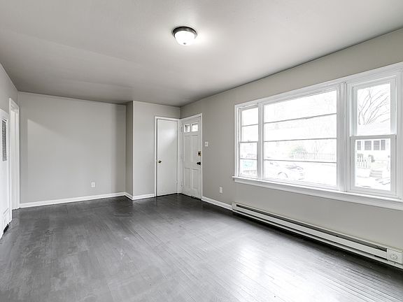 5th image of 219 N Elm Ave