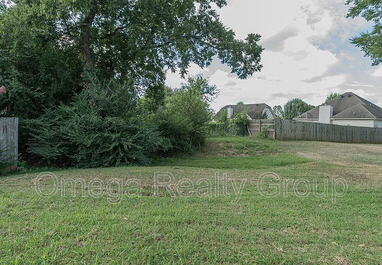 2022 Edgewood Dr — Photo 37