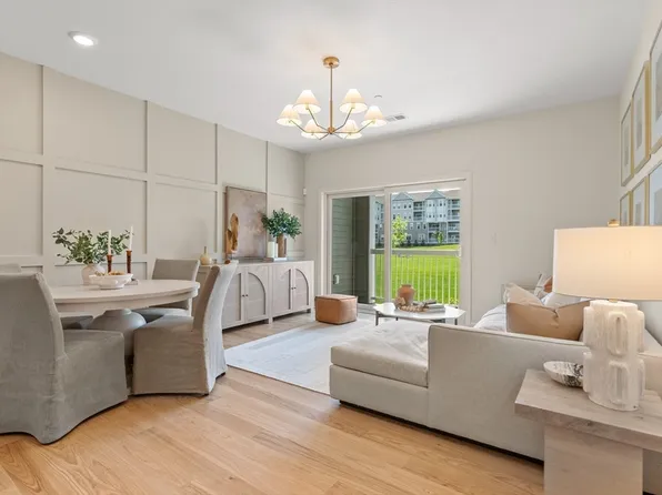 2 Codman Way #108, Westborough, MA 01581