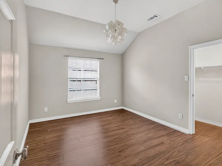 2848 Gillespie Ln — Photo 17