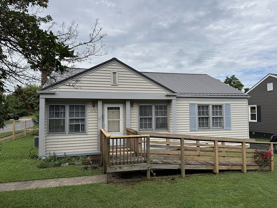 1st image of 1373 Garden Dr