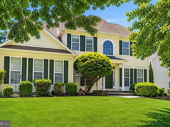 2nd image of 1 Henlopen Ct