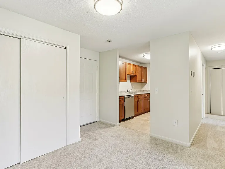 13-web-or-mls-Plantation St-S2708-005