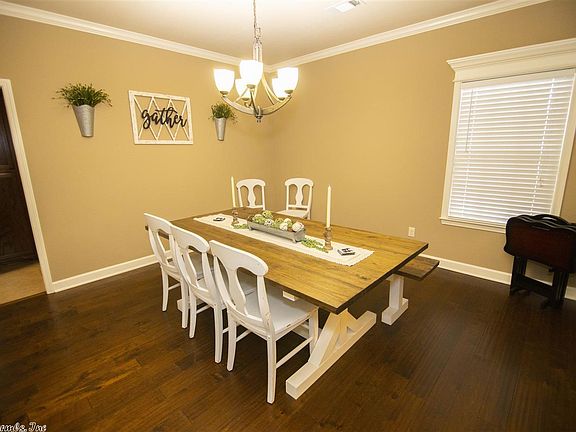 3rd image of 3110 S Crescent Dr