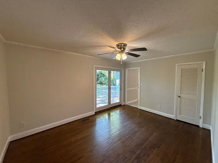 5710 Charing Pl — Photo 9