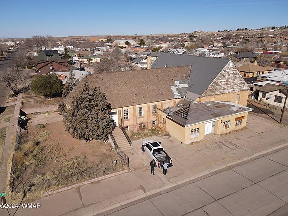 3rd image of 307 N 1st Ave