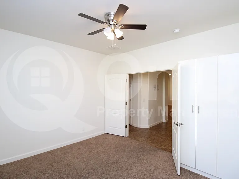 4535 S Ellesmere St — Photo 15