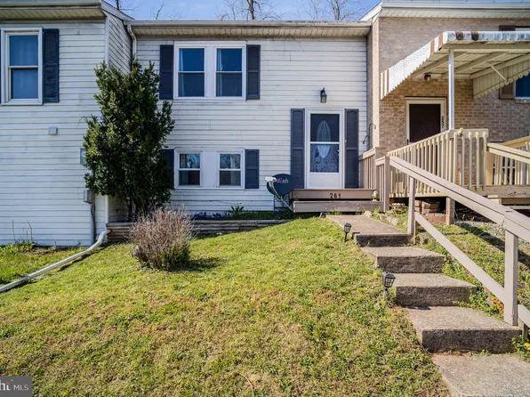 261 Juniper Dr, Etters, PA 17319