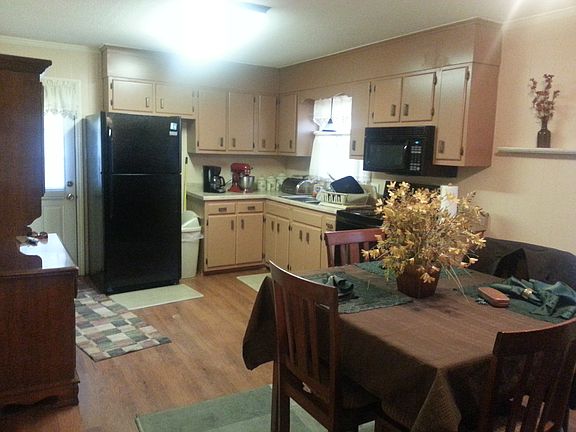 2nd image of 107 Willow Pl