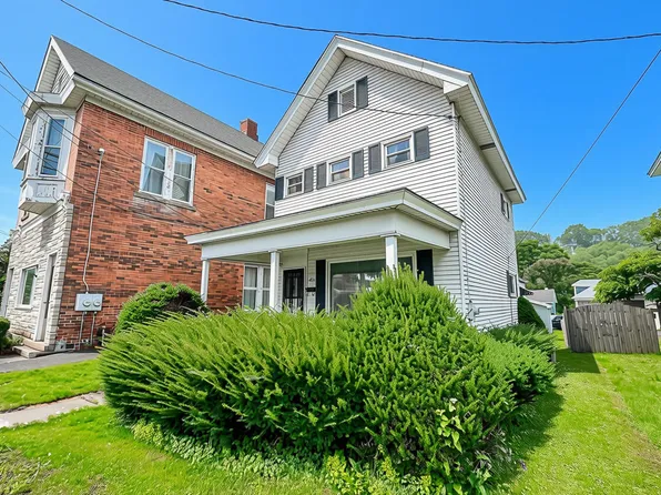 1031 W Mahoning St, Punxsutawney, PA 15767