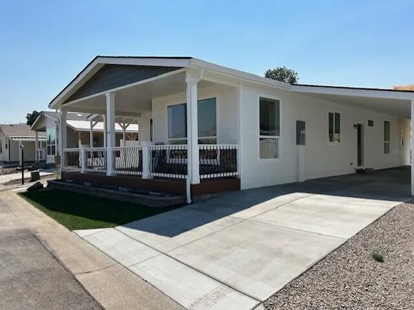 333 Mountain View Dr Unit 60, Talent, OR 97540