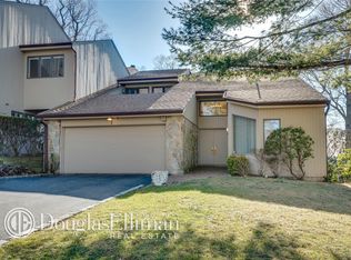 7 Bluff Rd, Glen Cove, NY 11542