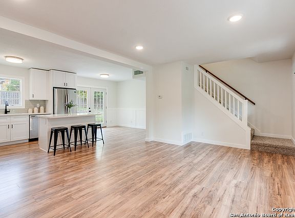 5th image of 8423 Hidden Meadow Dr