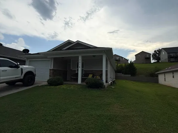 1516 Patricia Holt Blvd, Sevierville, TN 37862