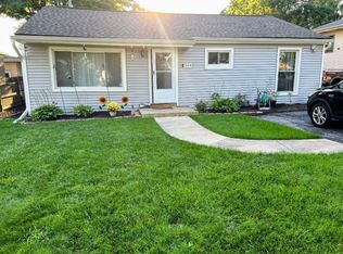 364 N Cedar Ave, Wood Dale, IL 60191