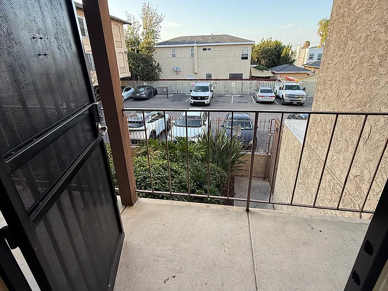4240 Menlo Ave #12 — Photo 24